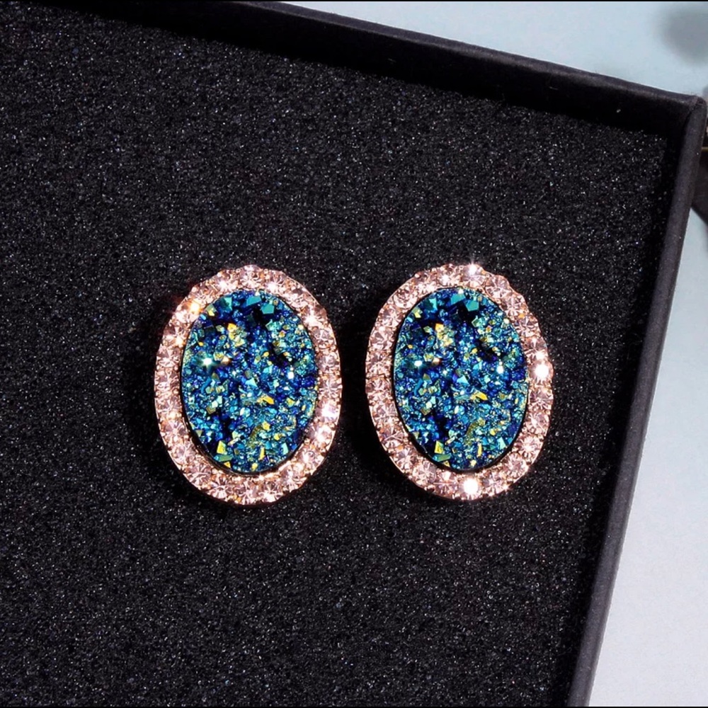 New Round Crystal Stud Earrings - Picture 3 of 6